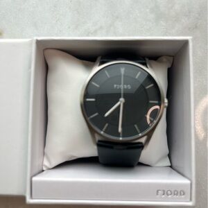 Black Minimalist Leather Strap Watch